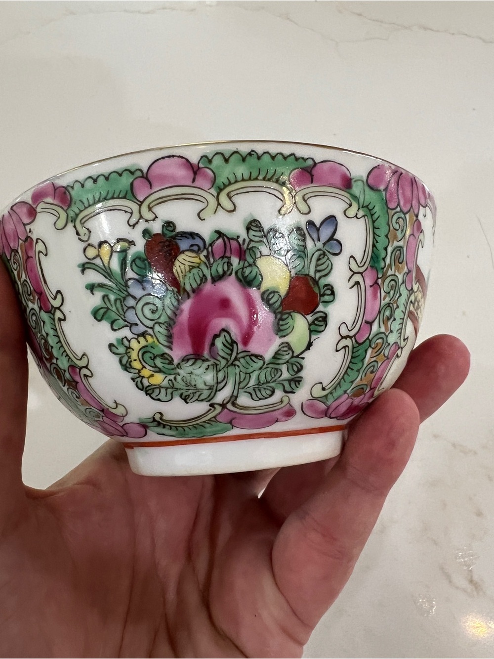 Vintage Chinoise 20th Century Rose Medallion Small Bowl